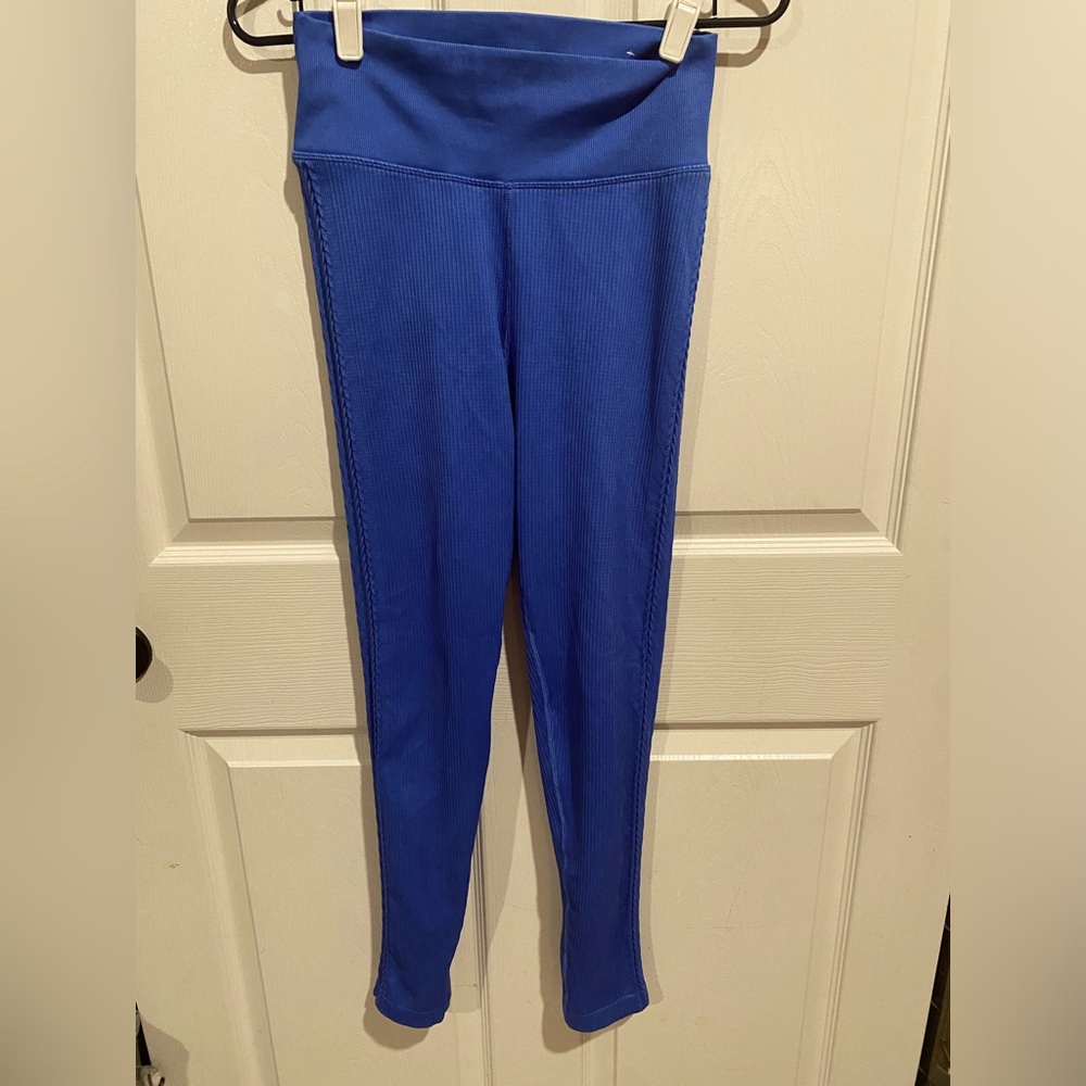 SOLD OFFLINE BY AERIE  Sweater Leggings